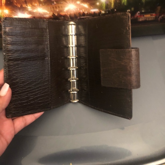 ❌❌SOLD❌❌Gucci Agenda - Picture 3 of 5